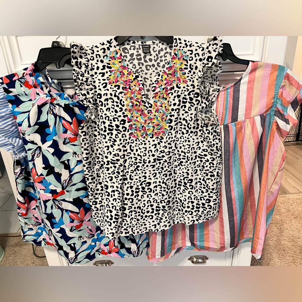 Size L Bundle of SHEIN Multicolor, colorful fun short sleeve blouses.